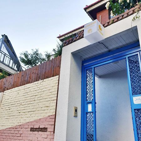 Hongdae Cheese Guesthouse Seoul Exterior photo