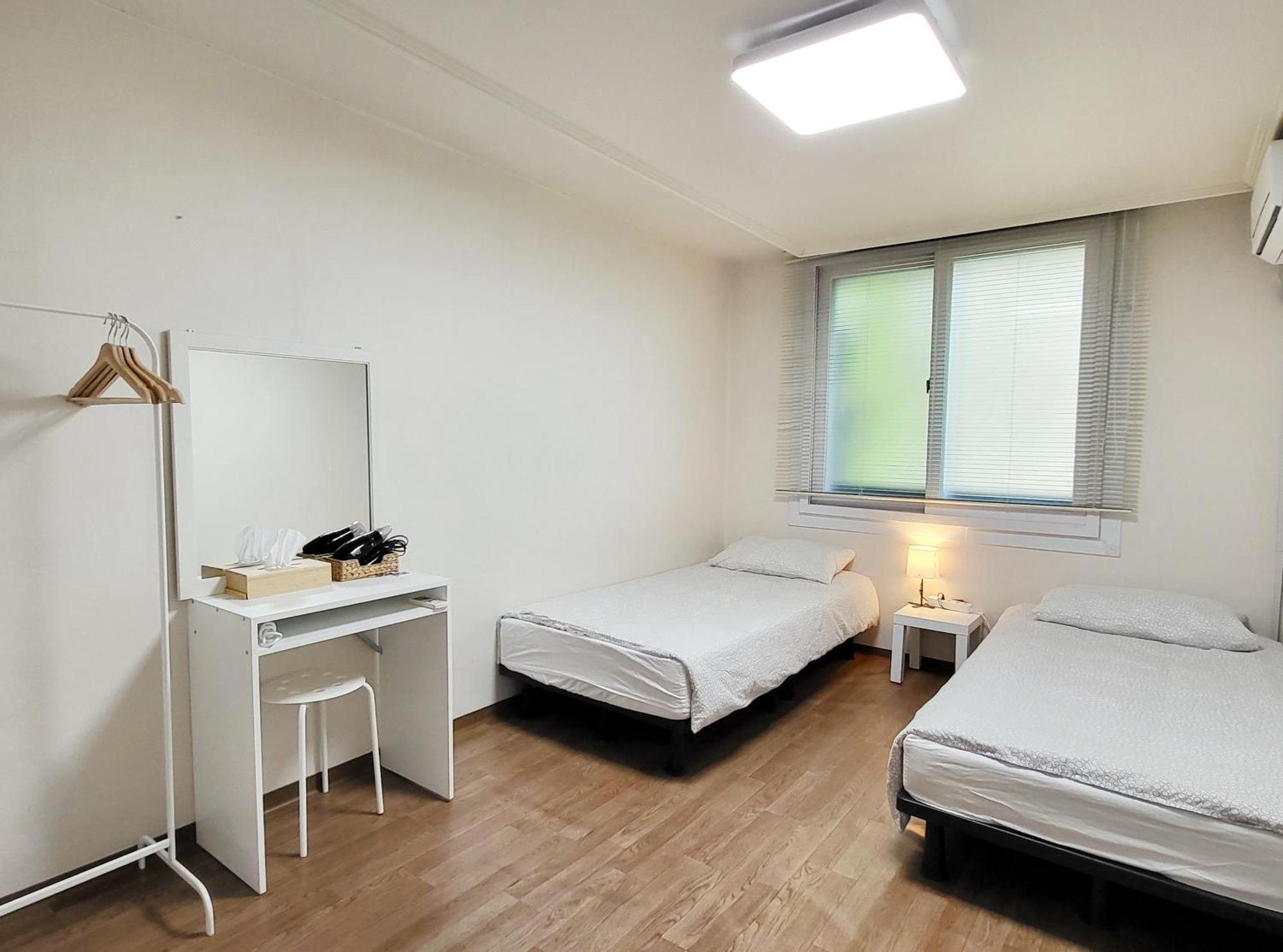 Hongdae Cheese Guesthouse Seoul Exterior photo