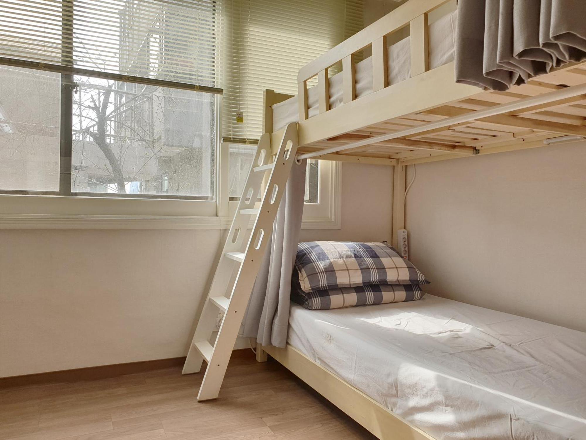 Hongdae Cheese Guesthouse Seoul Exterior photo